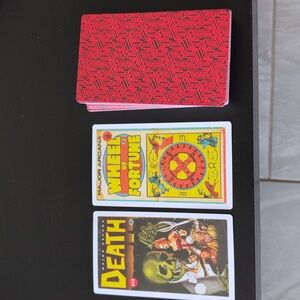 Pulp Noir Themed Tarot Deck - 78 Cards